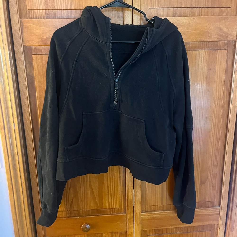 Black lulu lemon scuba